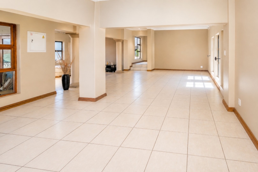 4 Bedroom Property for Sale in Kosmos Ridge North West